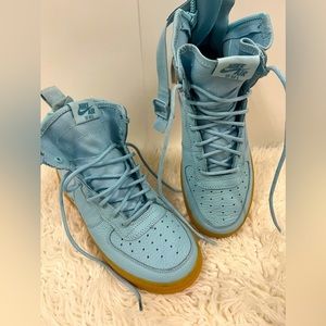 Nike Urban Utility Footwear Sneakers Ocean Bliss/Ocean Bliss  Sz. 7Y